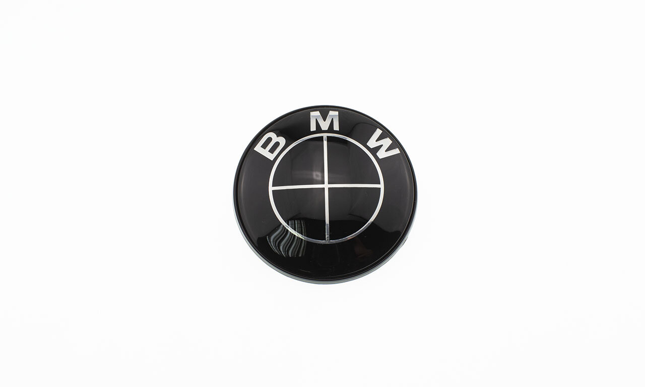Эмблема на капот/багажник для BMW черная 82 мм