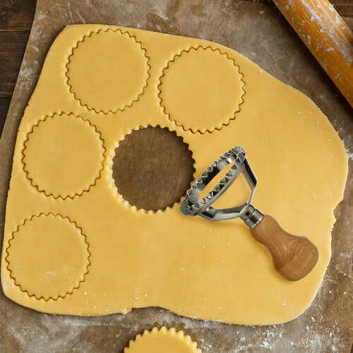 Пресс-форма для печенья равиоли пельменей Kamille KM 6519 круглая 6519 серебристый 720₽