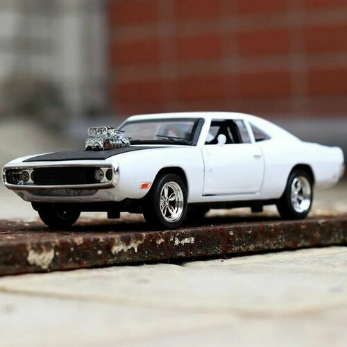 Машинка металлическая Dodge charger white 1:32, Коллекционная модель для взрослых, Игрушечный автомобиль с звуковыми и световыми эффектами для детей