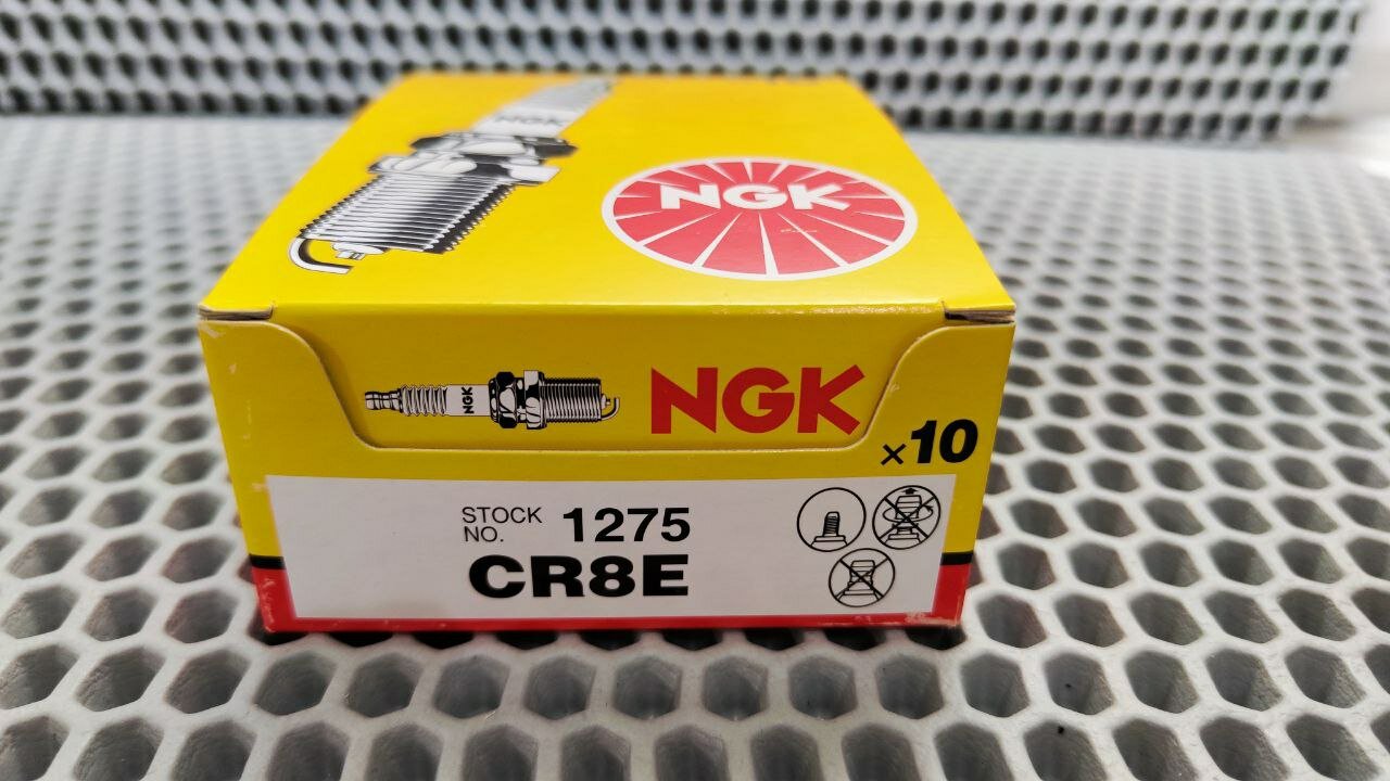 Свеча зажигания NGK 1275 CR8E 1 шт.