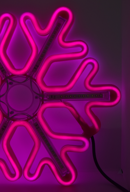 фото Новогоднее украшение/ светодиодная фигура снежинка/ С эффектом белого пульсирования/ Снежинка 40 см/ Розовый