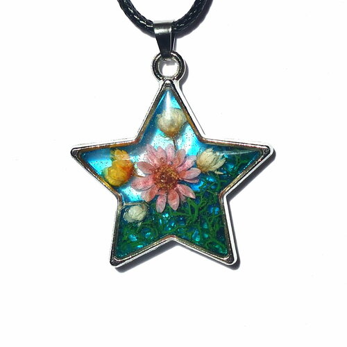 фото Подвеска морская звезда из эпоксидной смолы / с цветами / ручная работа синичкина шкатулка