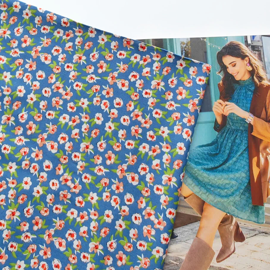 Ткань плательная Вискоза Палермо 1 м, штапель для шитья платья, юбки, сарафана, рубашки, пижамы, цветочки на синем фоне , 1 м х 145 см