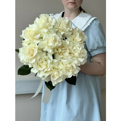 Монобукет Flawery шикарные белые розы 11 шт чарующий