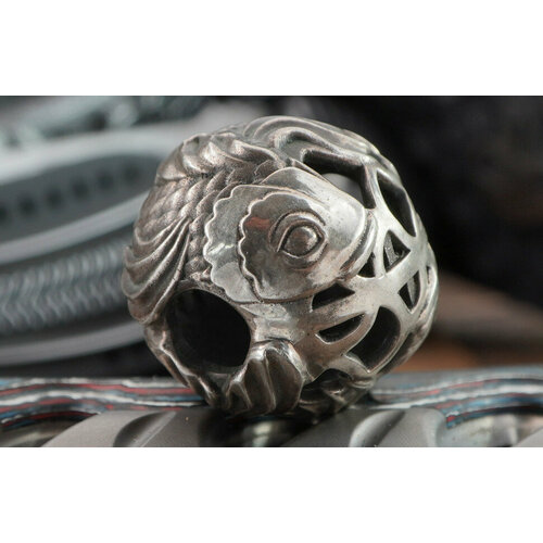 Бусина Old Caster Кои А большой (белый металл)