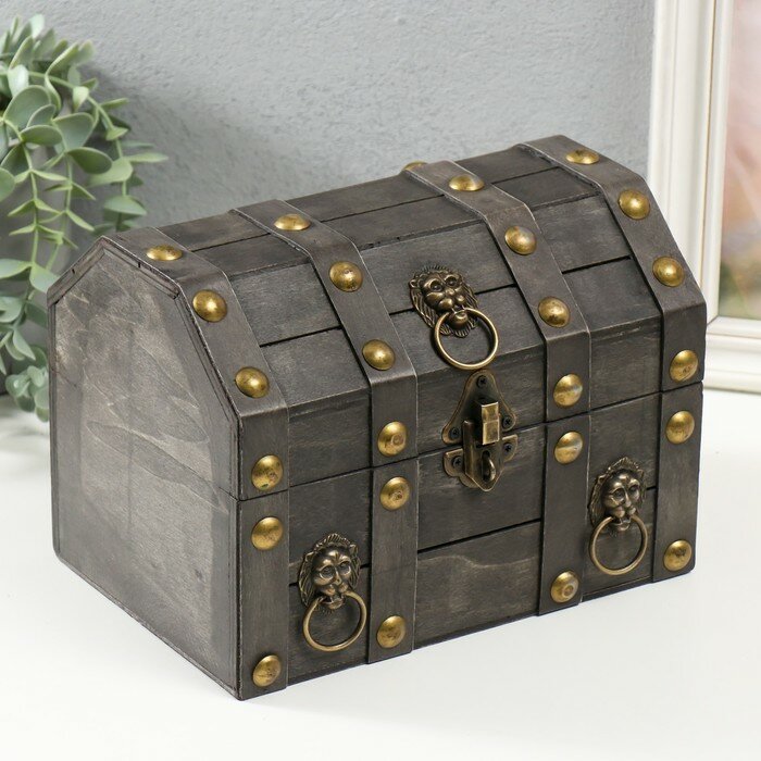 фото Шкатулка сундучок дерево "Лев. С заклёпками" стальная 16х15,5х22 см 9932836