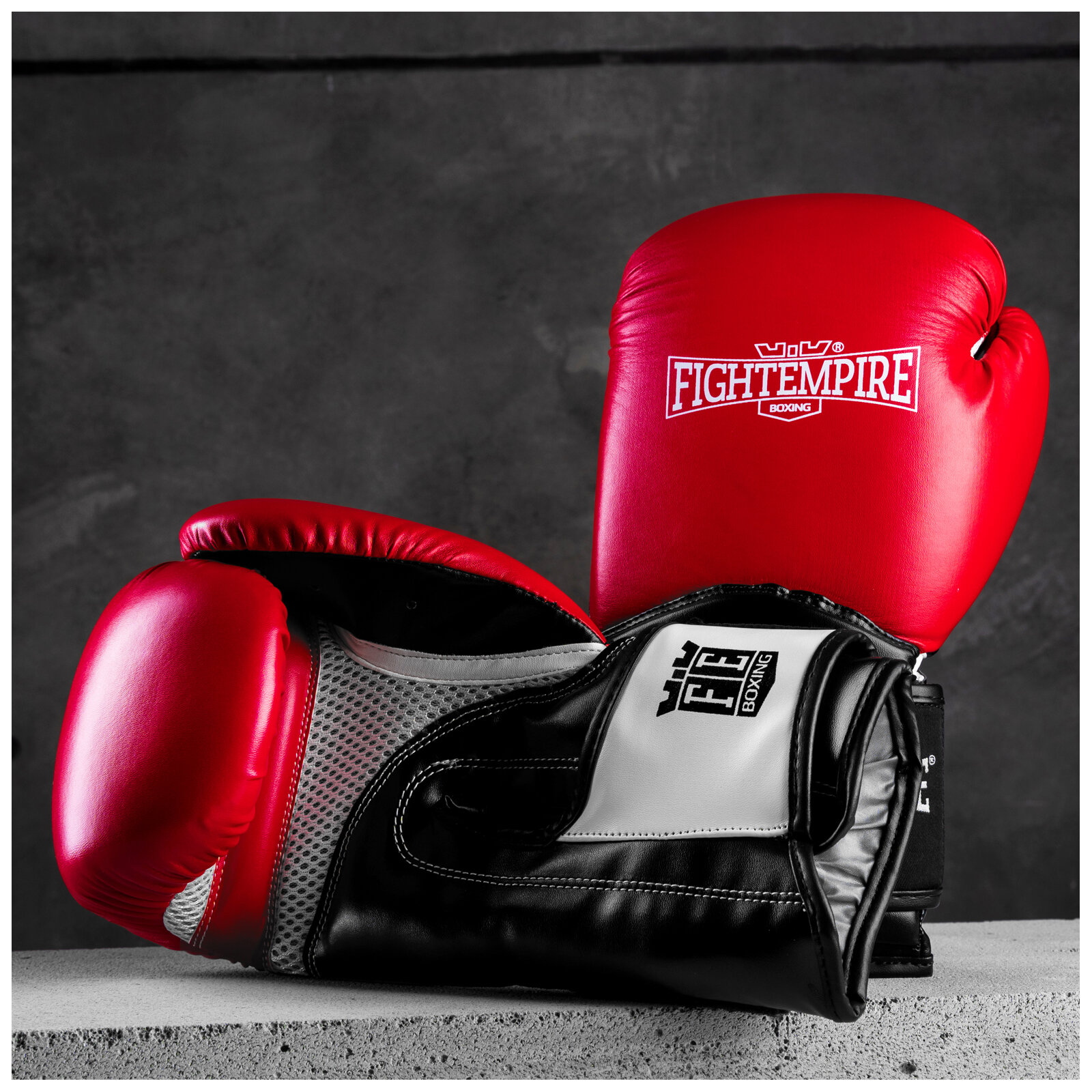 Перчатки боксёрские FIGHT EMPIRE, PRO KING, 12 унций, цвет красный, черный