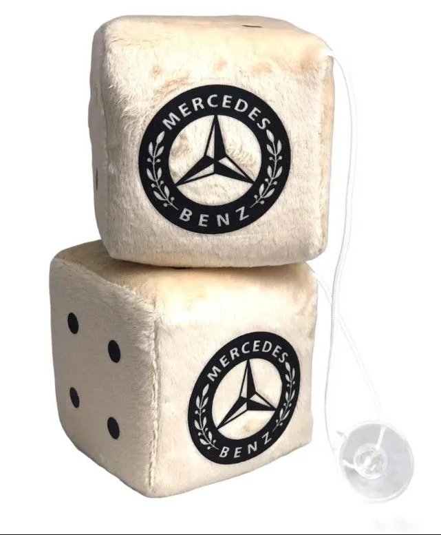 Игрушка плюшевая на присоске Кубики-кости в салон автомобиля на стекло Mercedes, Мерседес, подарок бежевые 8 см на 8 см