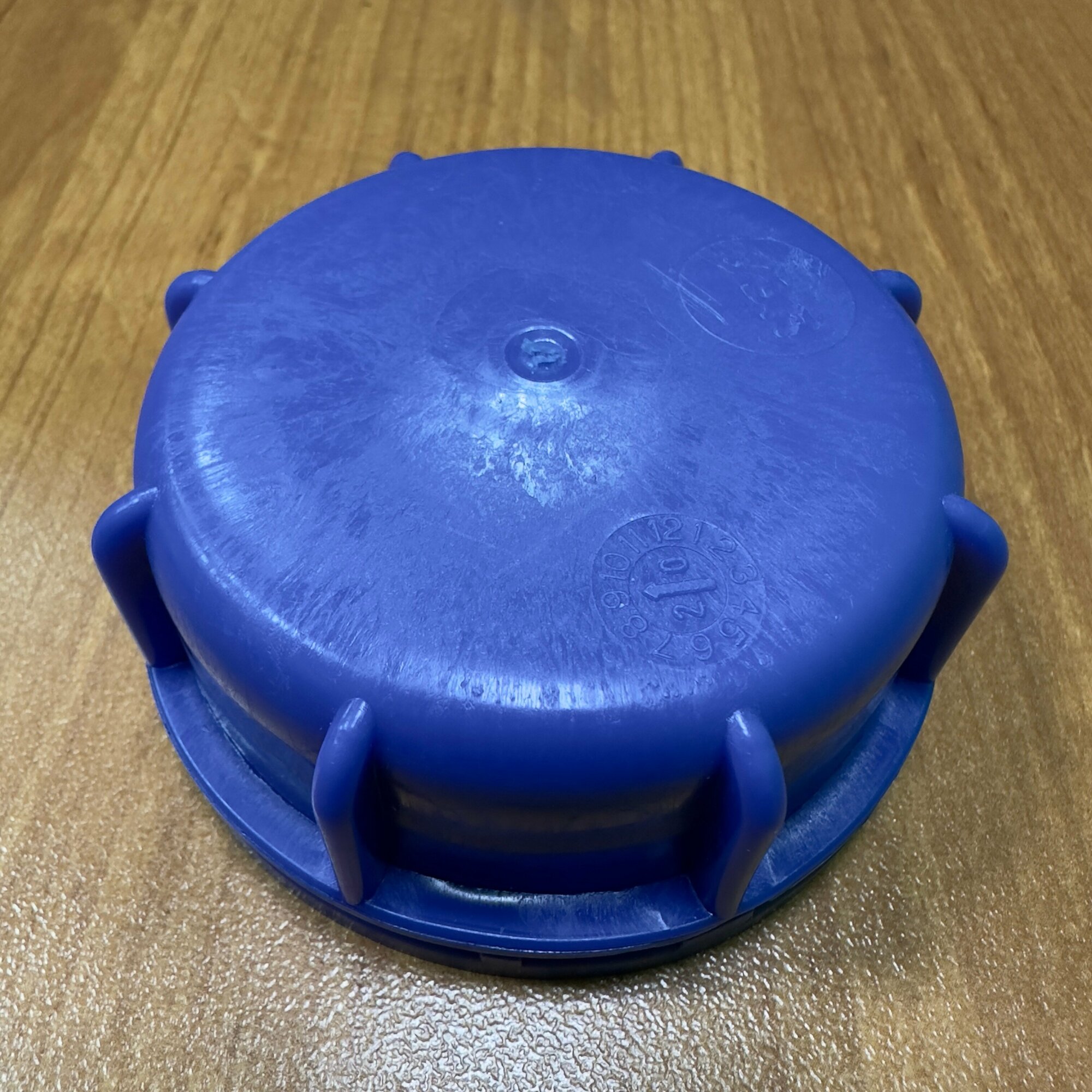 Крышка для пластиковой канистры 60 мм синяя