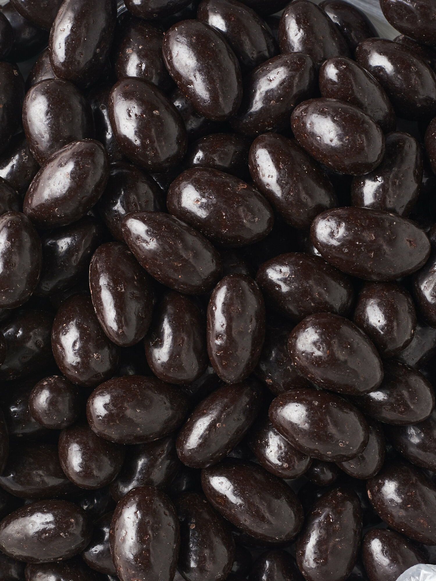 Драже Миндаль в шоколадной глазури 500 гр