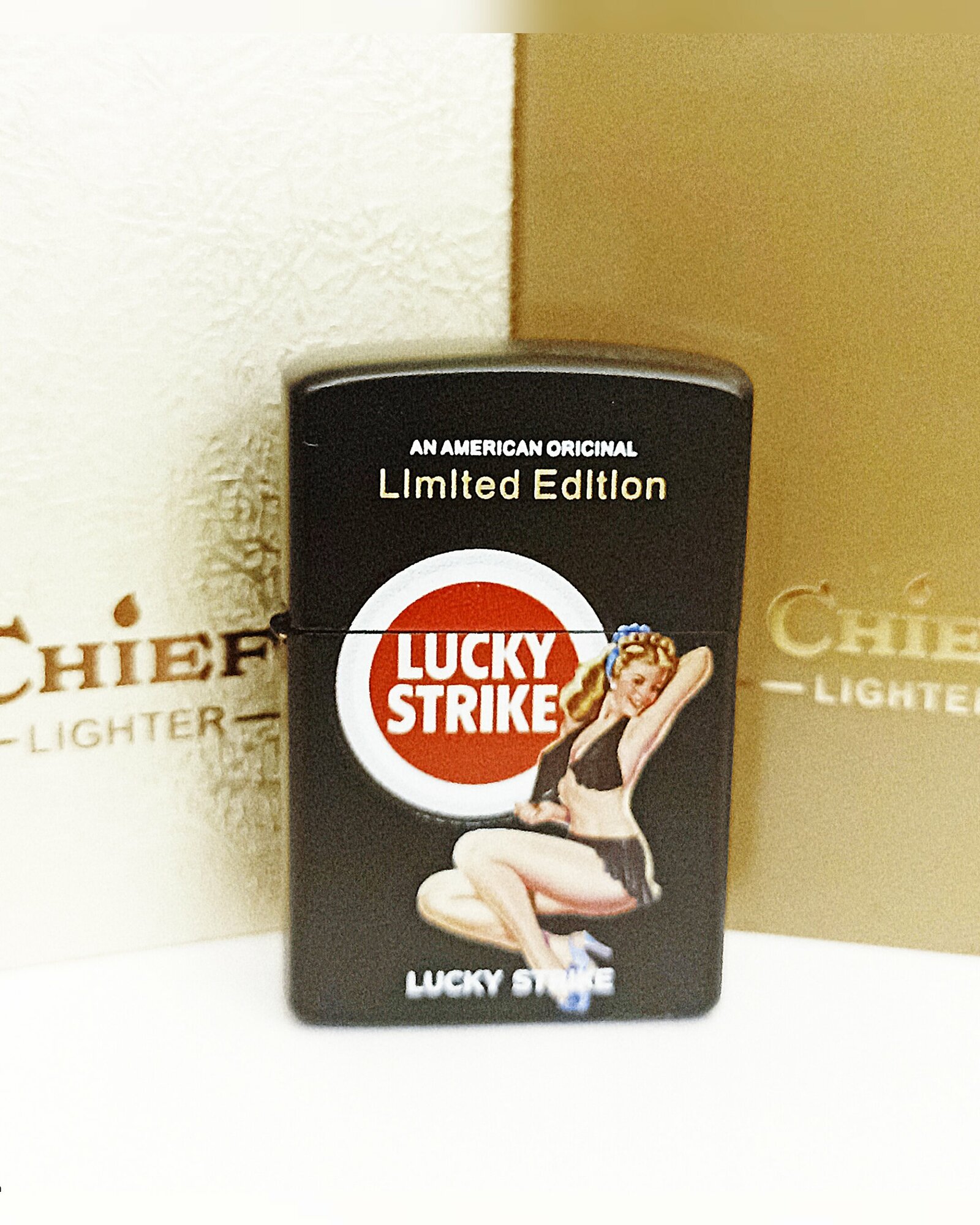 Бензиновая зажигалка Chief (Lucky Strike)