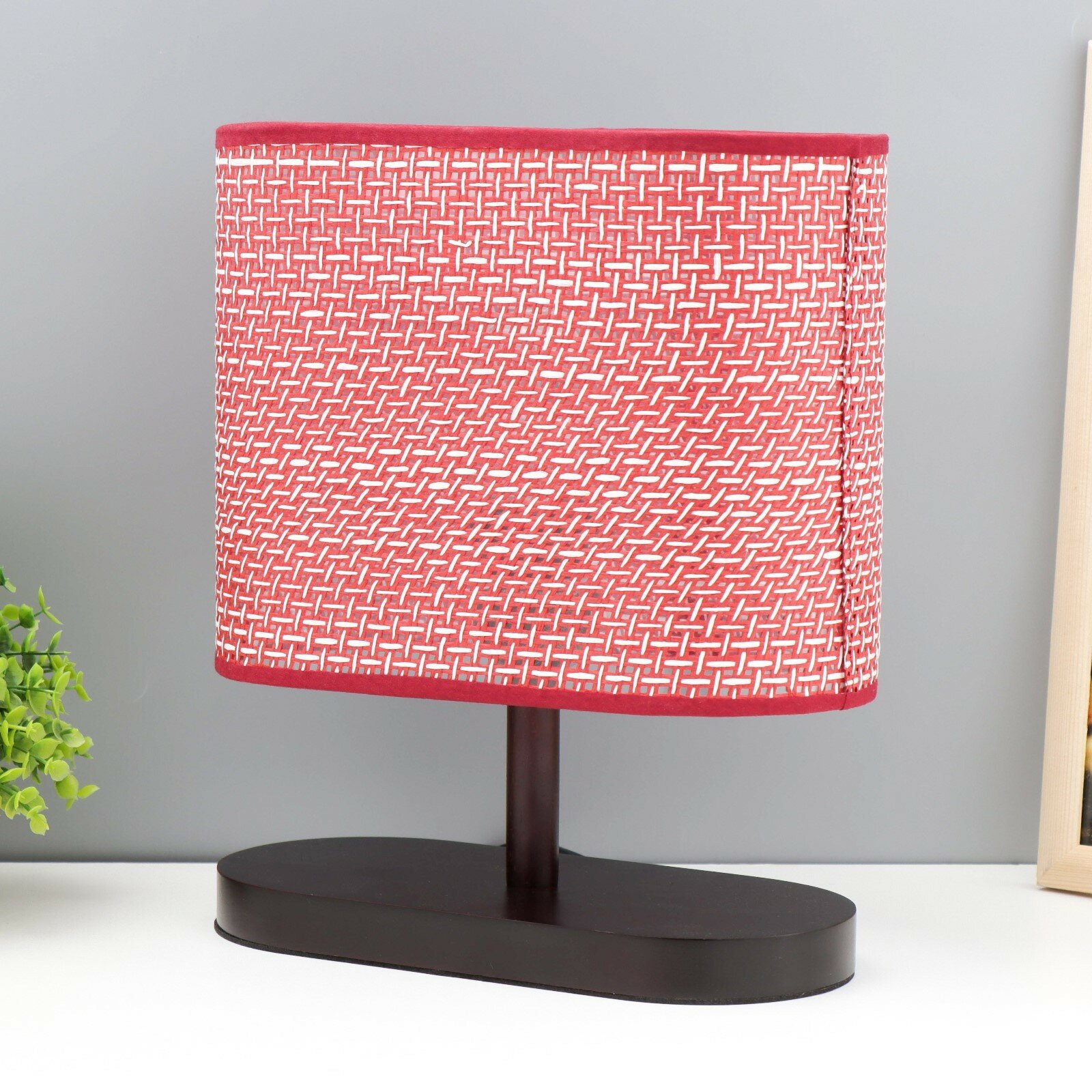 фото Настольная лампа "Лара" Е27 40Вт бордовый 25х10х30 см RISALUX