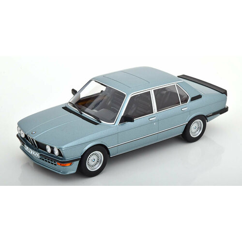 BMW m 535I E12 1980 light blue-metallic