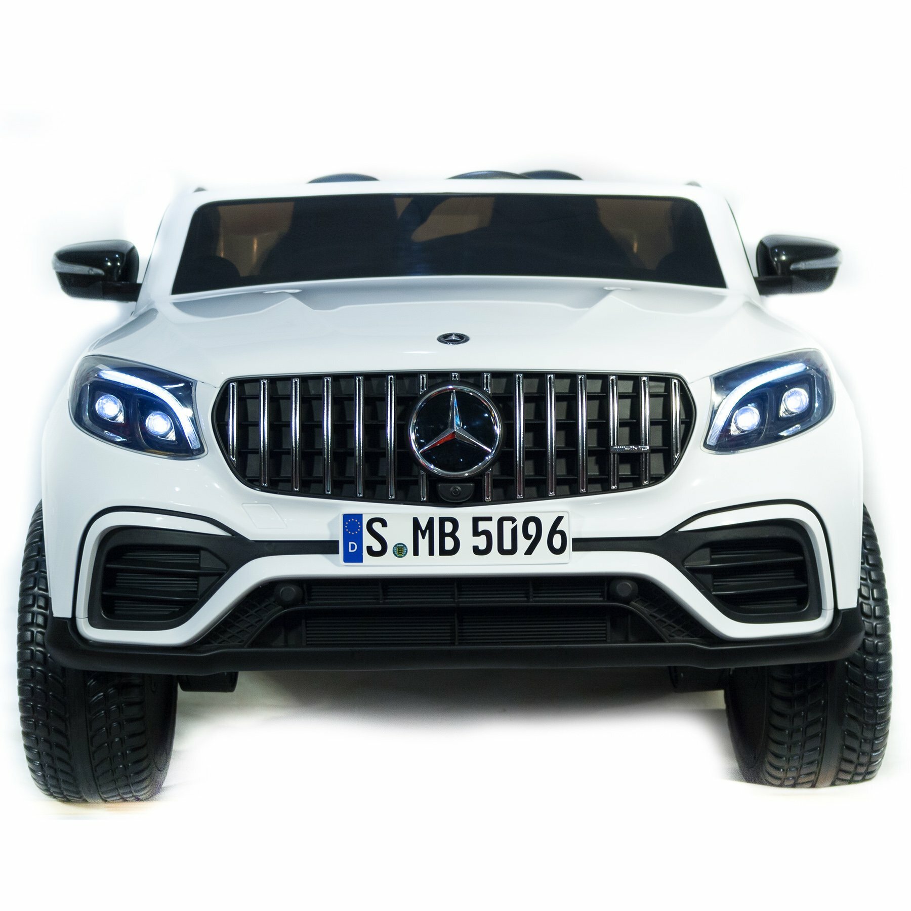 Электромобиль Mercedes-Benz AMG GLC63 2.0 Coupe 4x4 (белый)