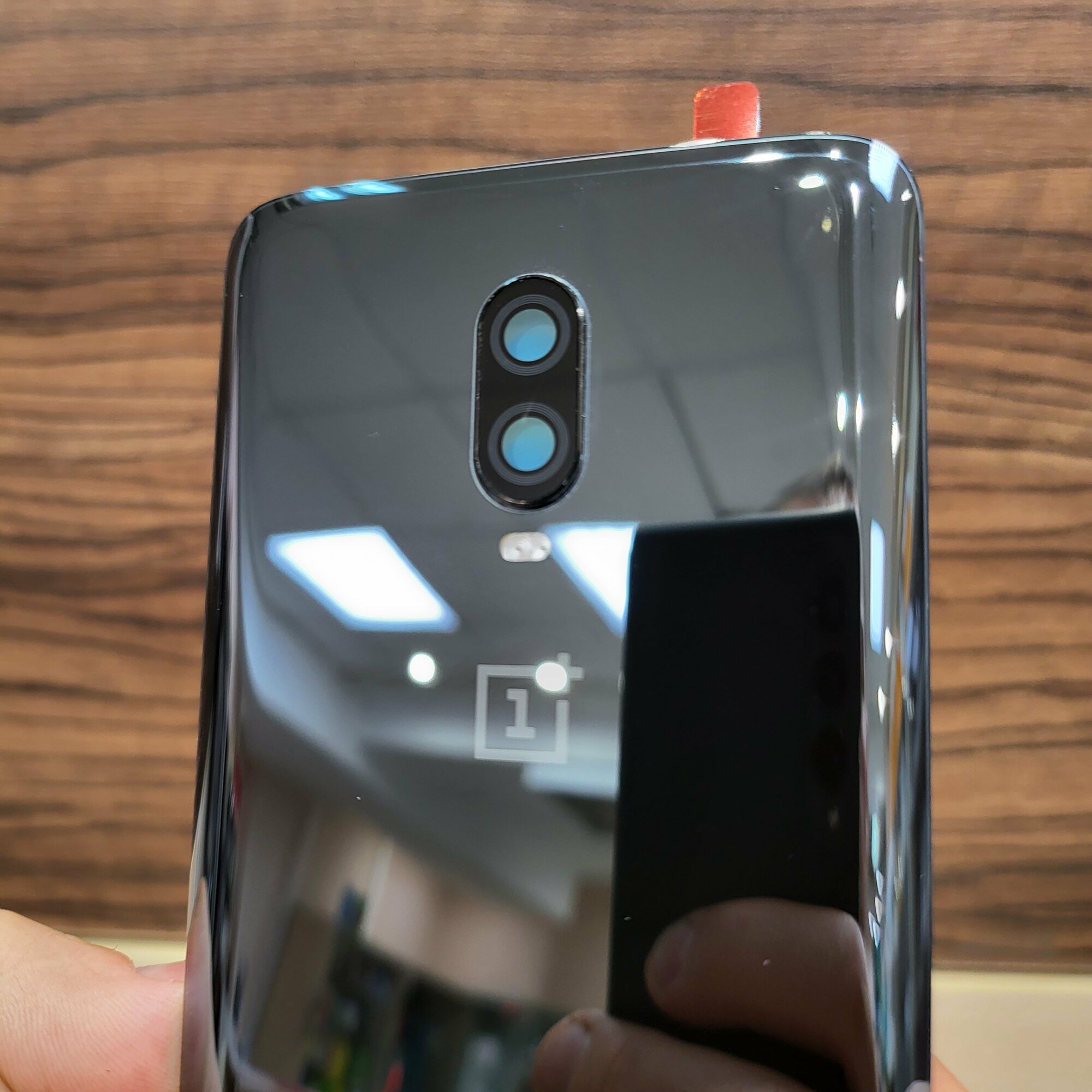 Крышка для OnePlus 6T оригинальная (заднее стекло) цвет: чёрный глянцевый — фото 2