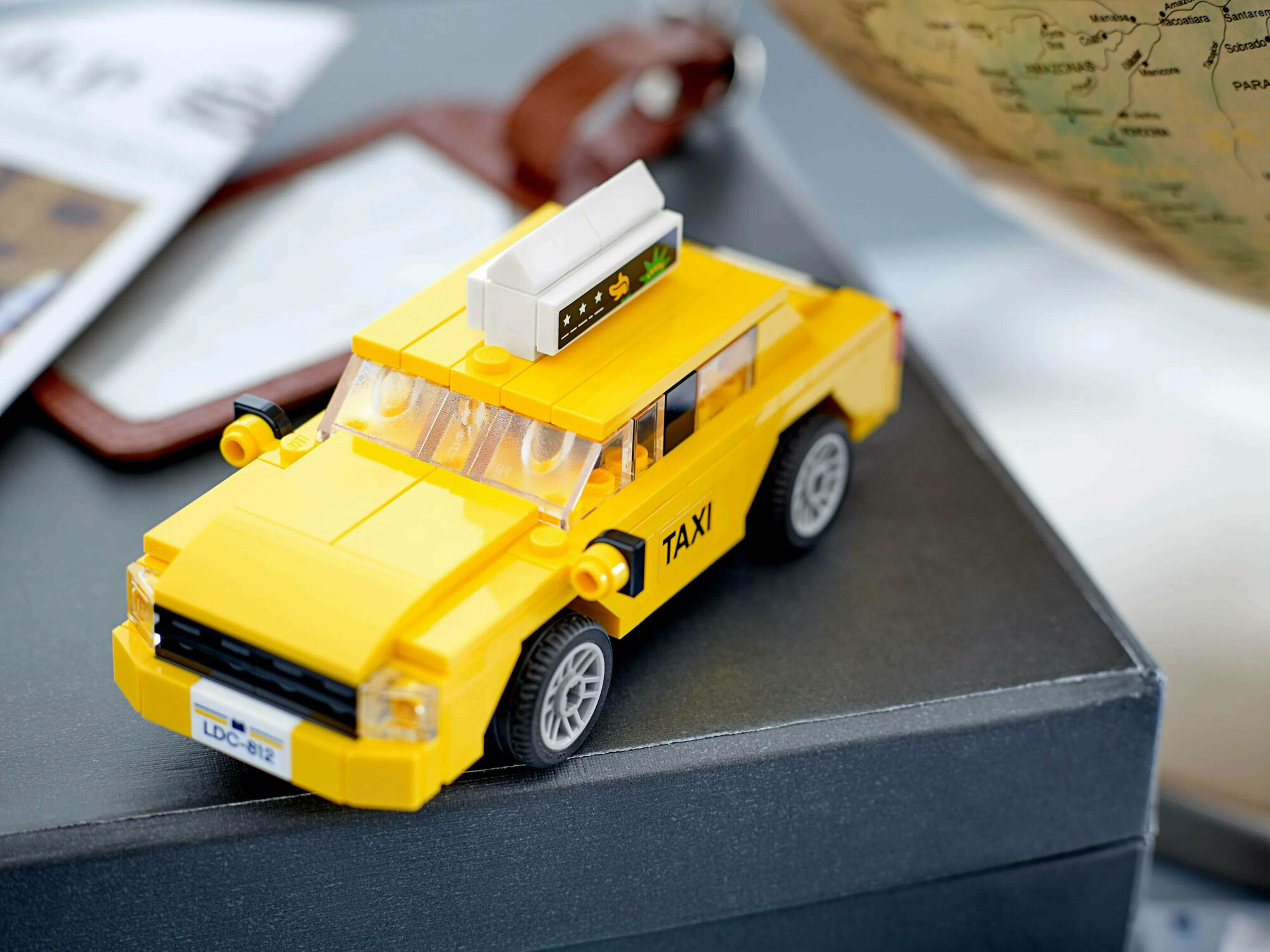 Конструктор LEGO Creator "Желтое такси" 40468 - фото №3