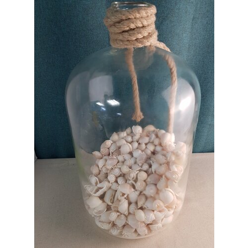 Декоративное изделие Бутыль большая с ракушками внутри 5590₽