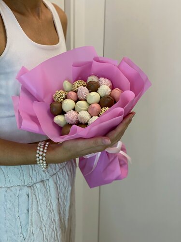 Изображение товара Клубника в бельгийском шоколаде "Съедобные букеты" (35 штук)