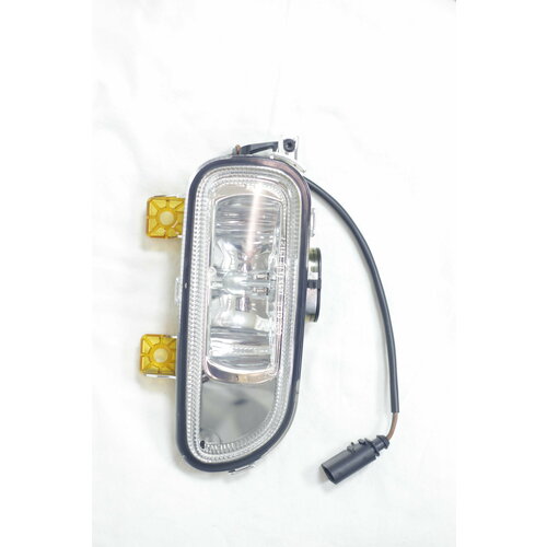 Противотуманная фара правая ZB