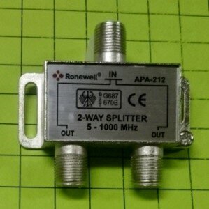 Разветвитель TV (краб 5-1000МГц) под F- разъем на 2 выхода
