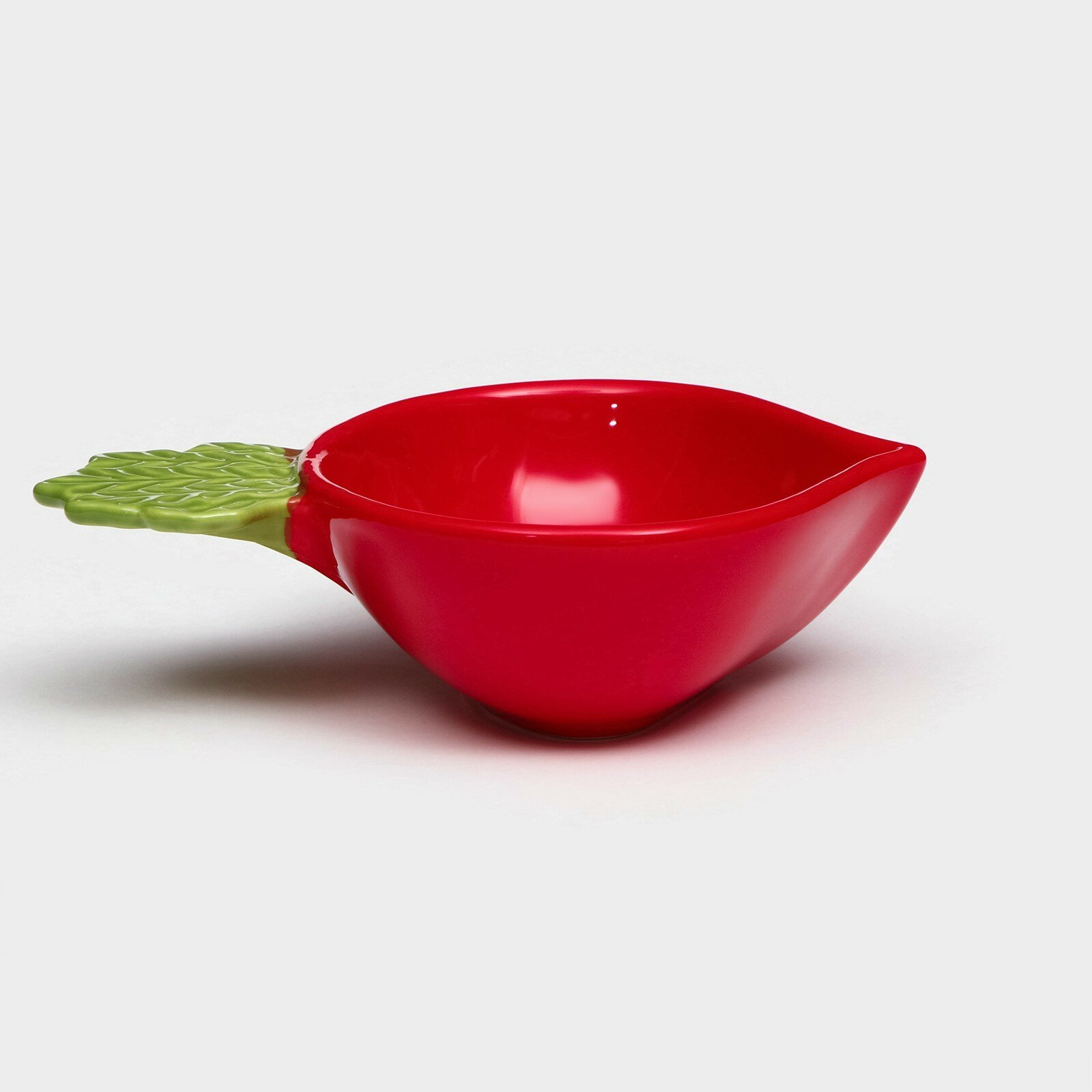 Тарелка керамическая "Редис", глубокая, красная, 17 см