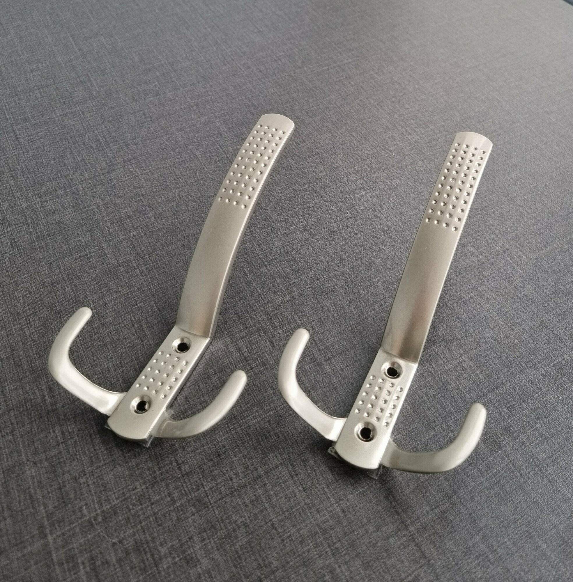 фото Крючок трехрожковый усиленный, никель(комплект 2 штуки) настенный, мебельный, Вешалка для одежды