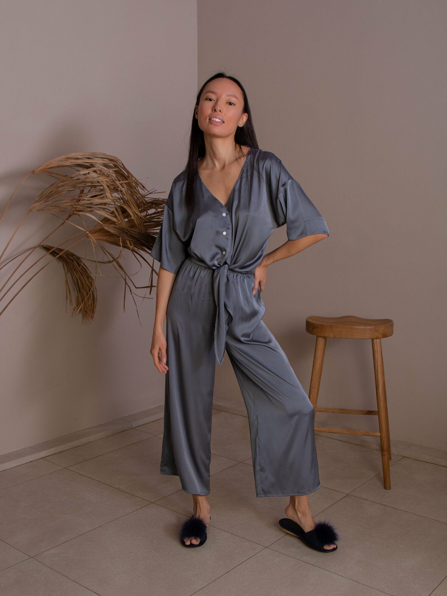 Пижама, костюм домашний DINTIME шёлковый, XL-размер, графит - фотография № 7