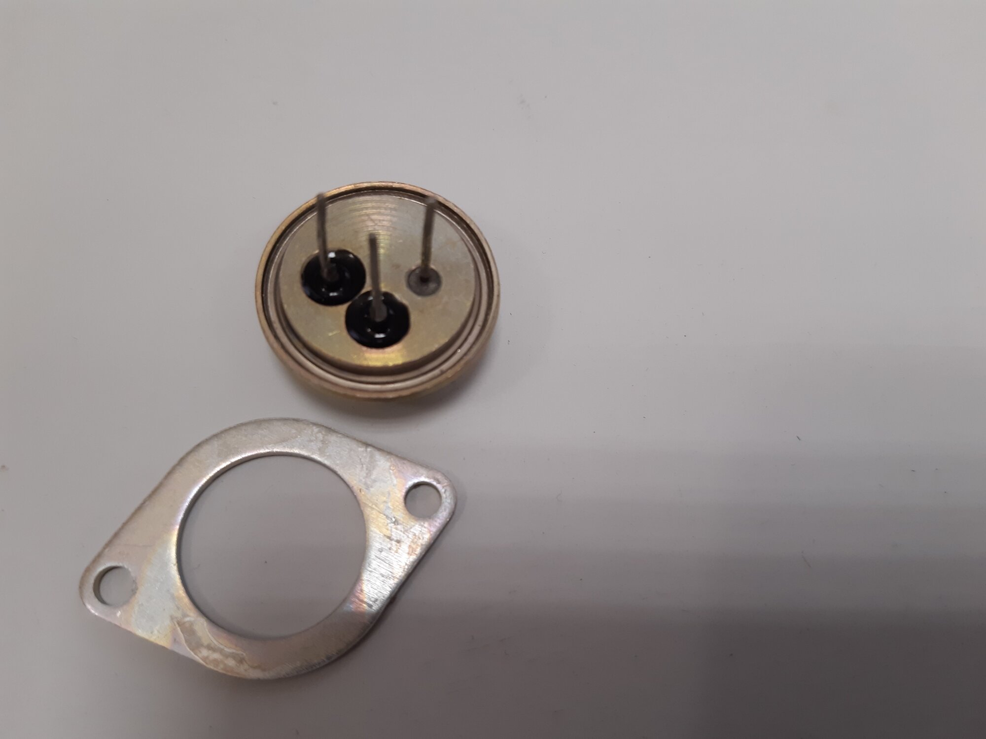 Триод ГТ906А 1988г. (упаковка 5 штук) — фото 1