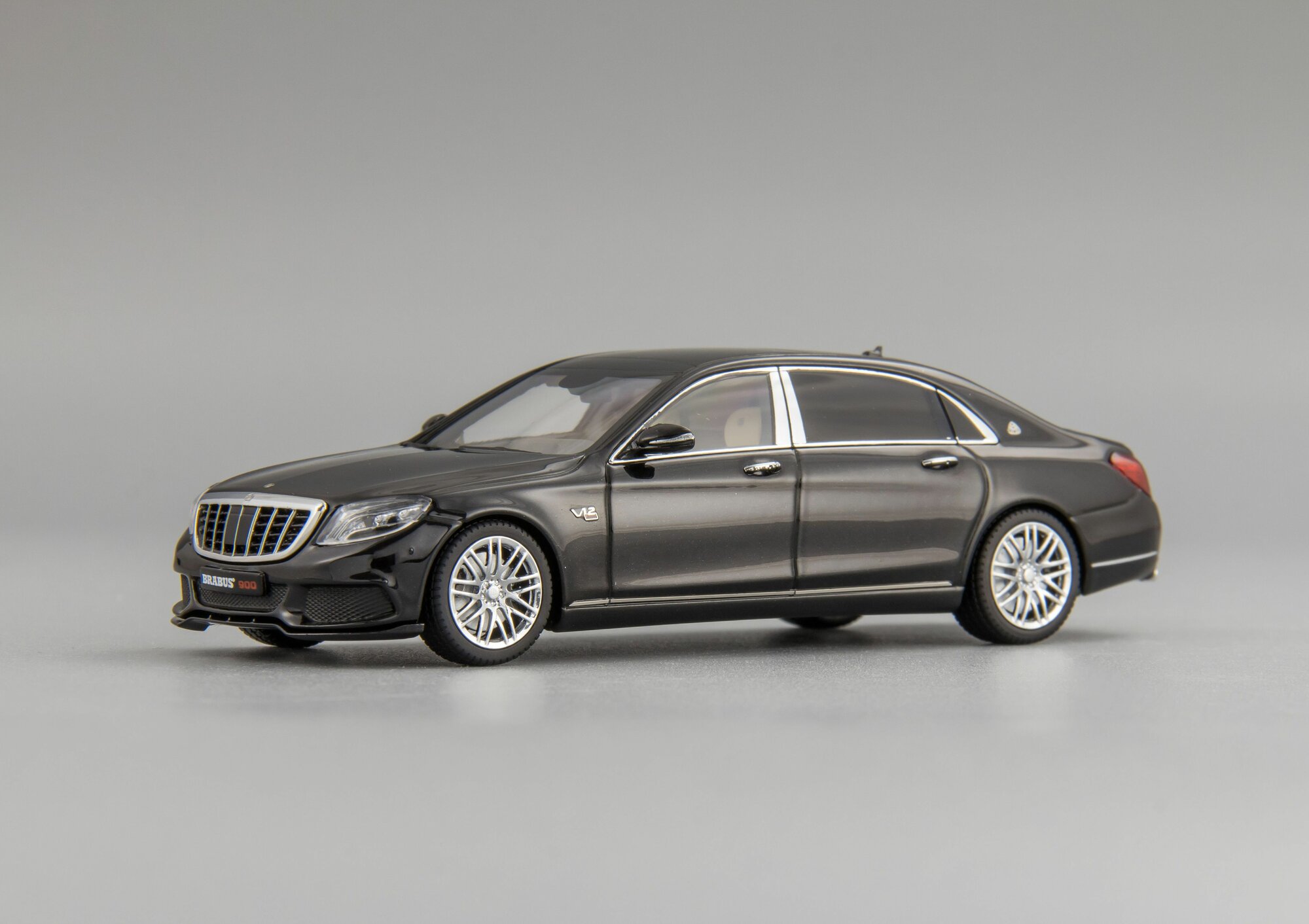 Масштабная модель Maybach Brabus 900, based on Mercedes-Maybach S 600 - 2015 — фото 1