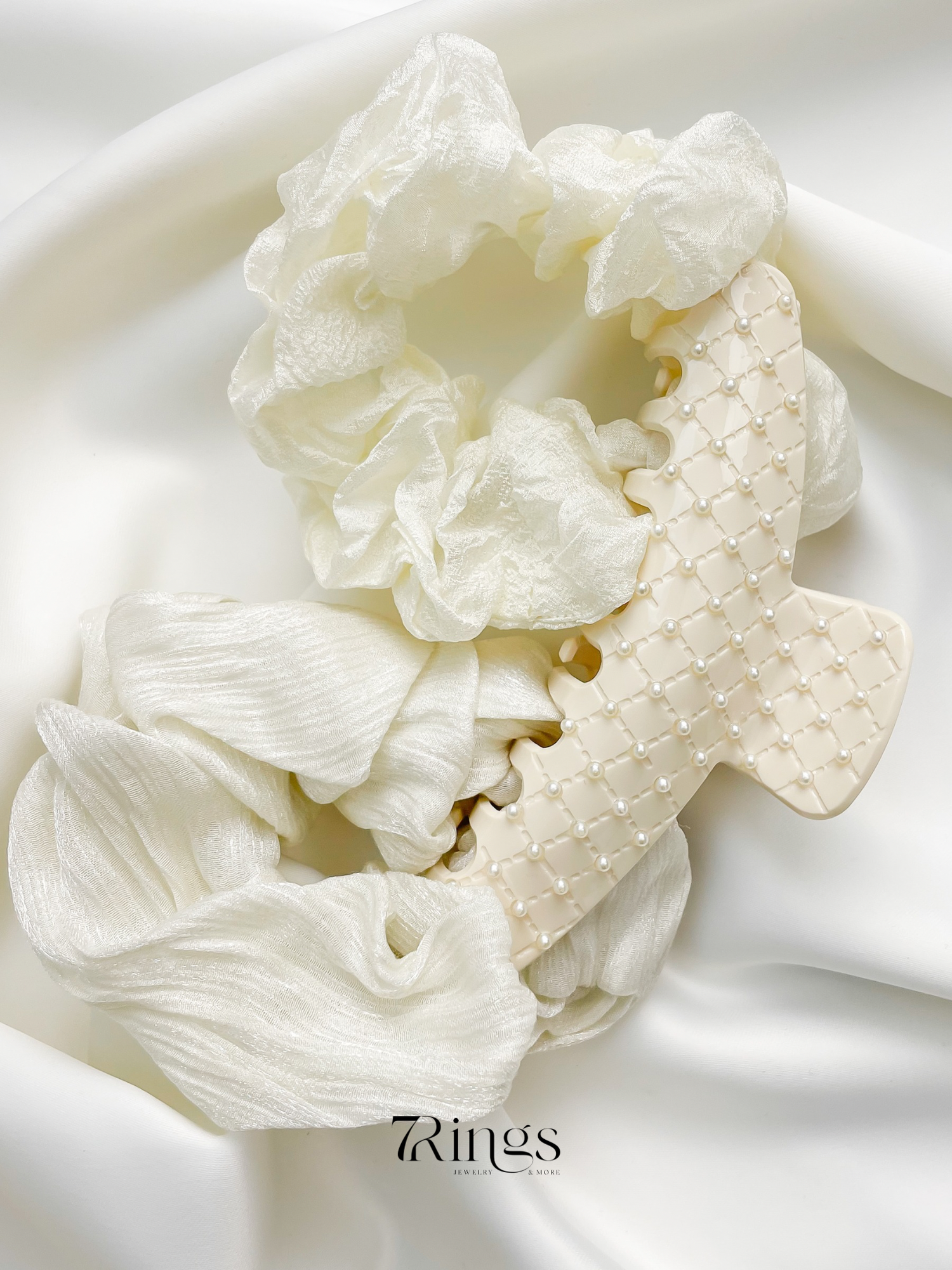 Сет акссесуаров для волос из двух разных резинок и крабика для волос с жемчугами — фото 1