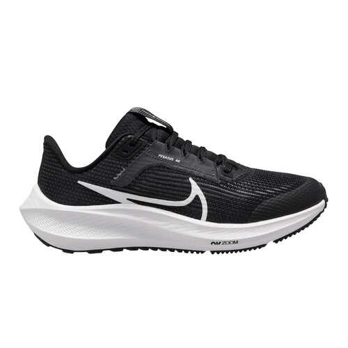 Кроссовки NIKE Air Zoom Pegasus 40, размер 4Y US, черный