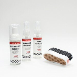 Набор по уходу за обувью Vans Shoe Care Travel Kit - Global