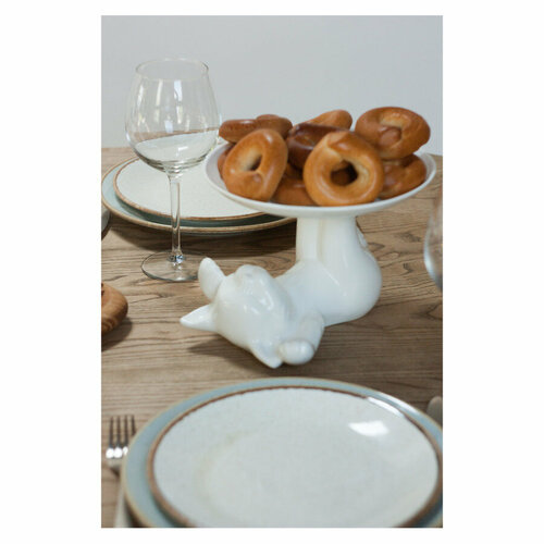 Блюдо на ножке Claystreet Классический Котик 23 см, фарфор, белый