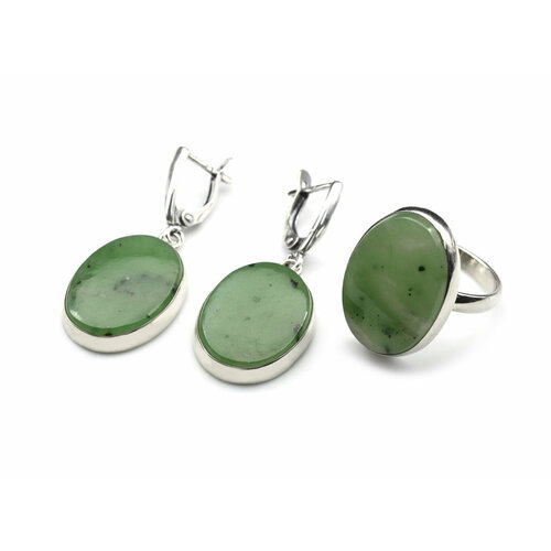 Комплект бижутерии Радуга Камня: серьги, кольцо, нефрит, размер кольца 17, зеленый