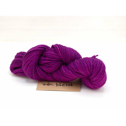 Пряжа Manos del Uruguay Silk Blend, 50г/135м, цвет SB300S Magenta, 70% меринос экстрафайн, 30% шёлк