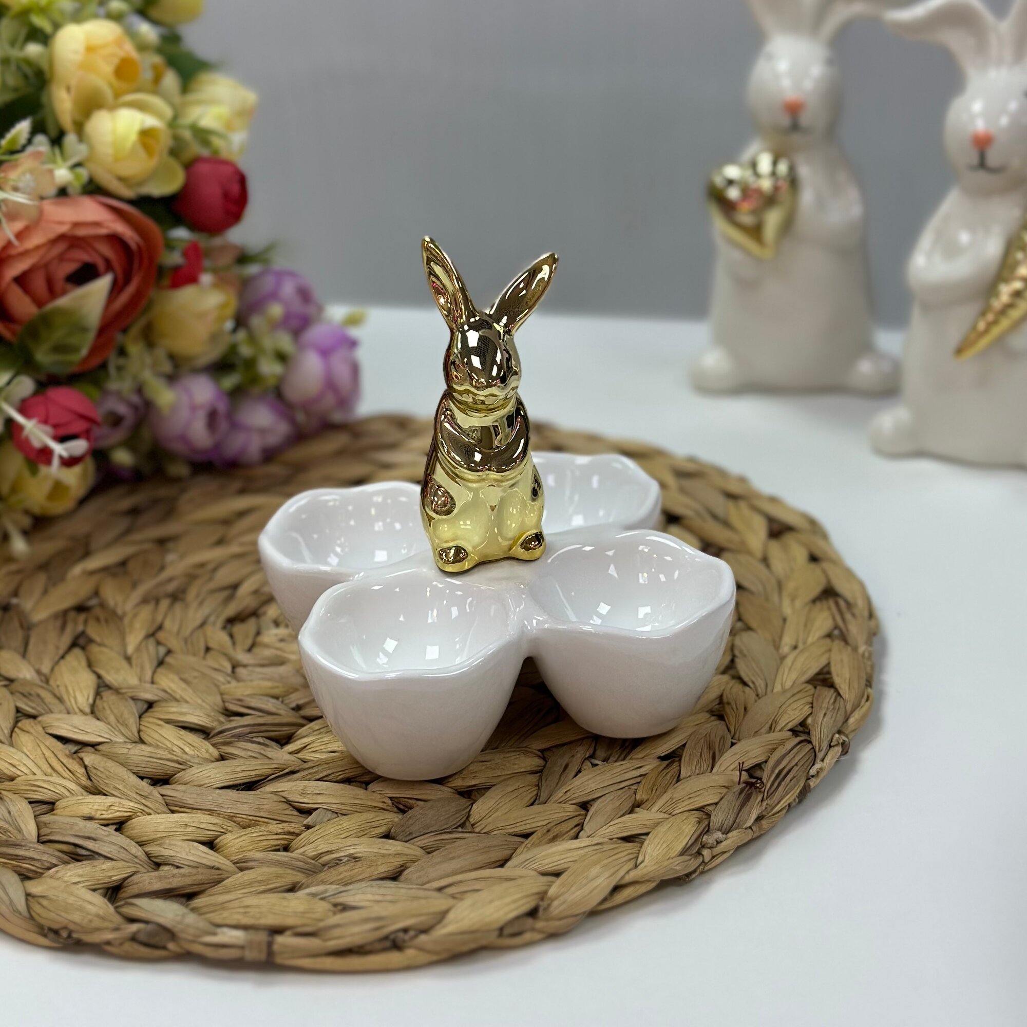 Пасхальная подставка для яиц Золотой Кролик белый 15*11*11см , 4 яйца (керамика) ТОиТО