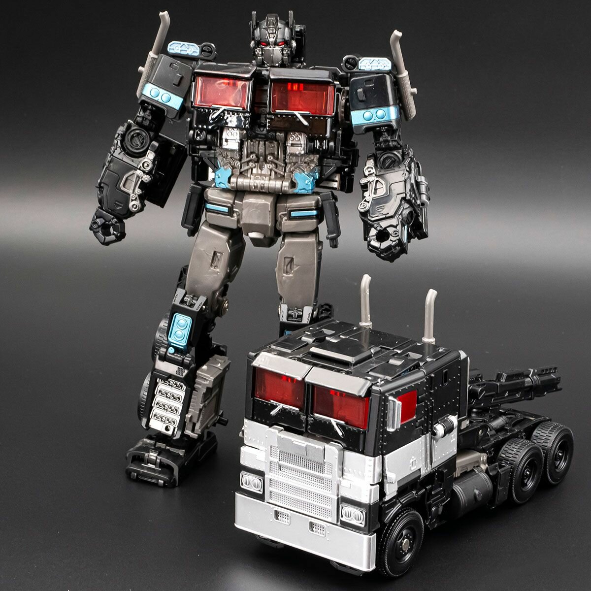 Трансформер-Робот Оптимус Прайм Немезис (Optimus Prime) 18 см