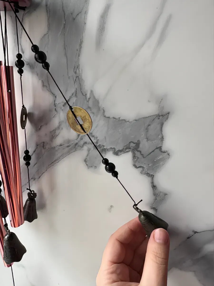 Колокольчик придверный с китайскими монетами и бусинами — фото 1