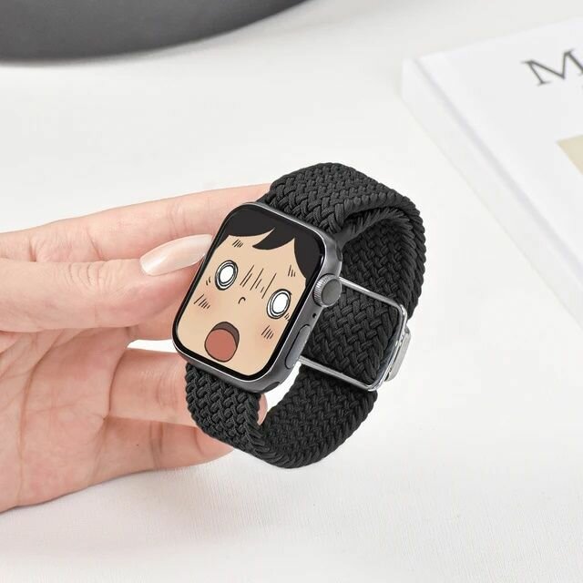 Эластичный тканевый ремешок с магнитной застёжкой для Apple Watch 1-5 6 7 8 9 серии и SE (42 / 44 / 45 / 46 / 49 мм), чёрный — фото 1