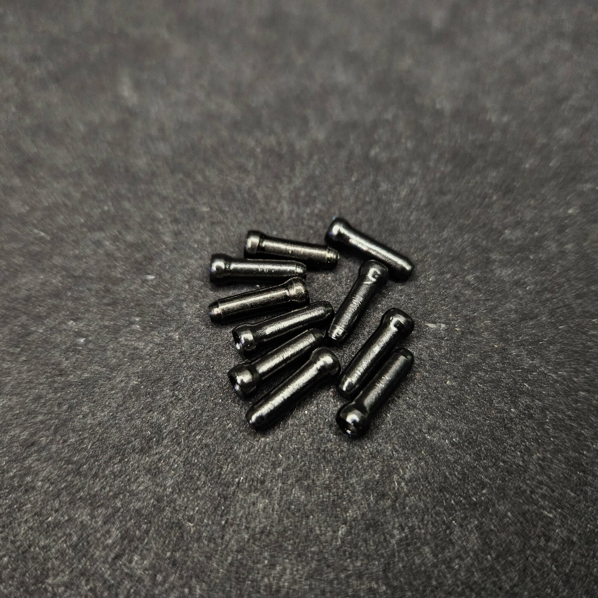 Комплект наконечников на трос тормоза / переключения для велосипеда Jagwire Cable Tips черные 10 штук