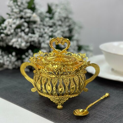 Сахарница с ложкой и крышкой 200мл в стиле Рококо металл стекло ТОиТО 1250₽