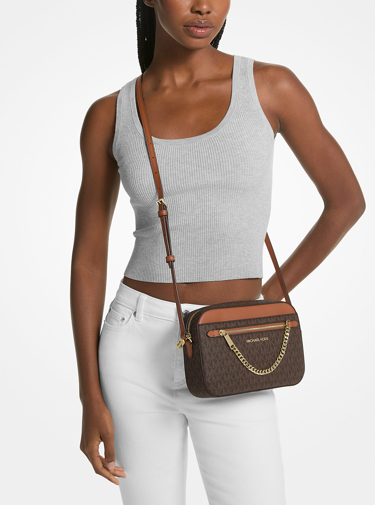 Сумка кросс-боди MICHAEL KORS Michael Kors Jet Set Large Logo Crossbody Bag Brown (Михаэль Корс сумка с лого через плечо золотая фурнитура с карманом на молнии коричневая)