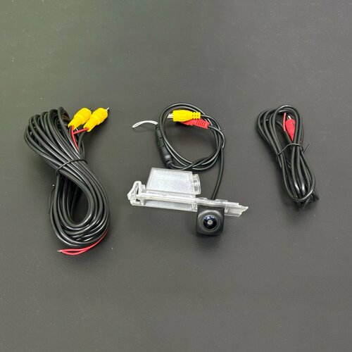 Камера заднего вида Kia Rio 2017 русская версия 2000₽