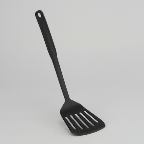 Лопатка кухонная для тефлона с прорезями лопатка кулинарная 294₽