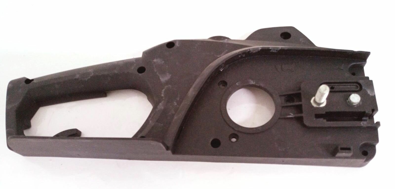 фото Полукорпус правый рукоятки задней для электропилы Парма М6