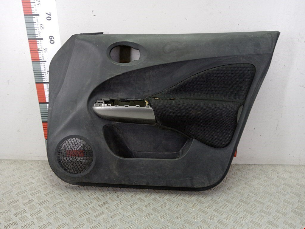 Обшивка (карта) двери передней правой Nissan Juke арт. 2264320