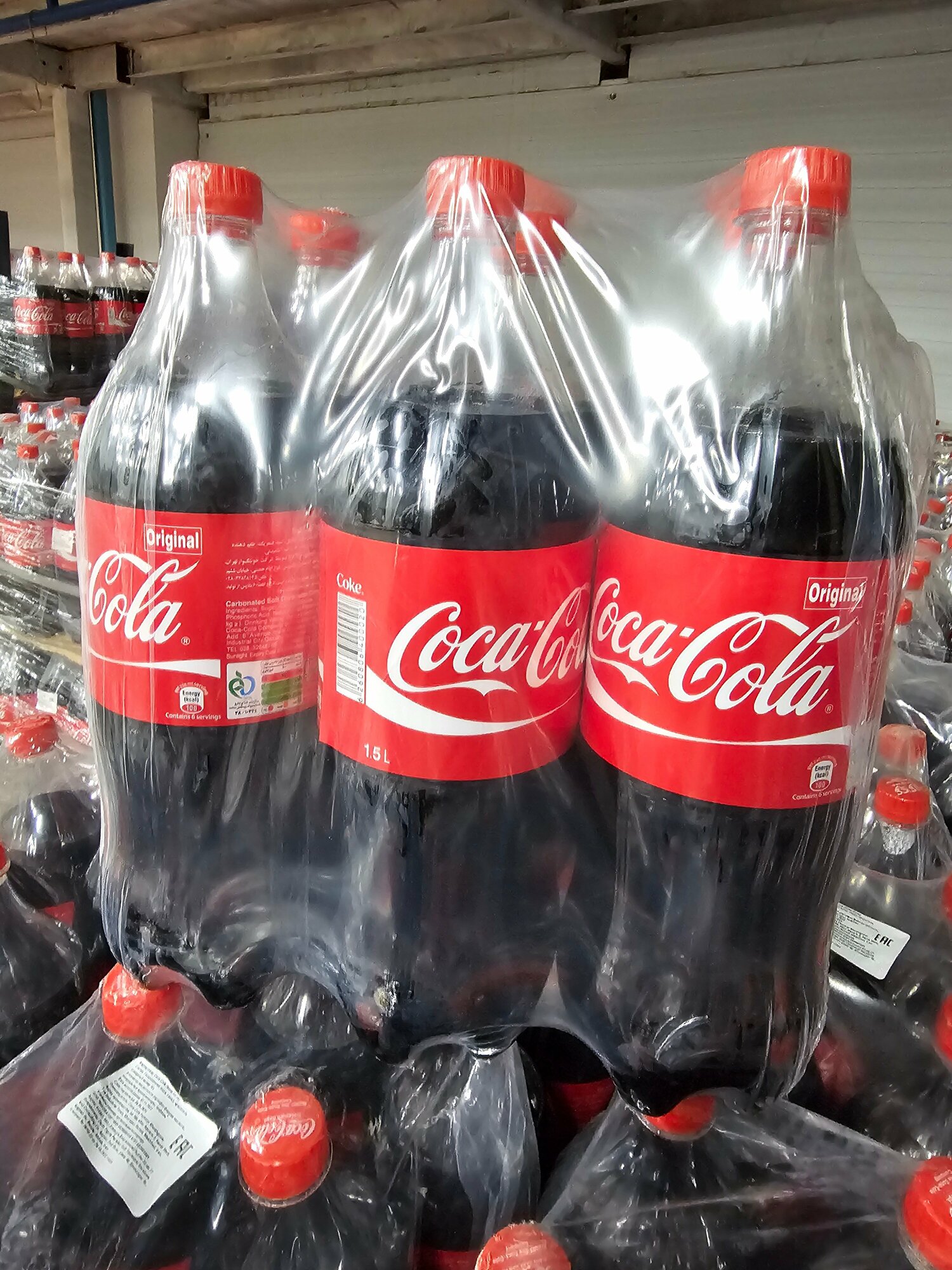 Газированный напиток Coca-Cola 1,5 л Оригинал 6 шт х 1,5 л Кока-Кола 6 шт 1,5 л Иран - фотография № 7