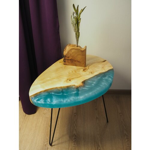 Журнальный стол wild forest из слэба капового тополя с эпоксидной смолой СТЛ032