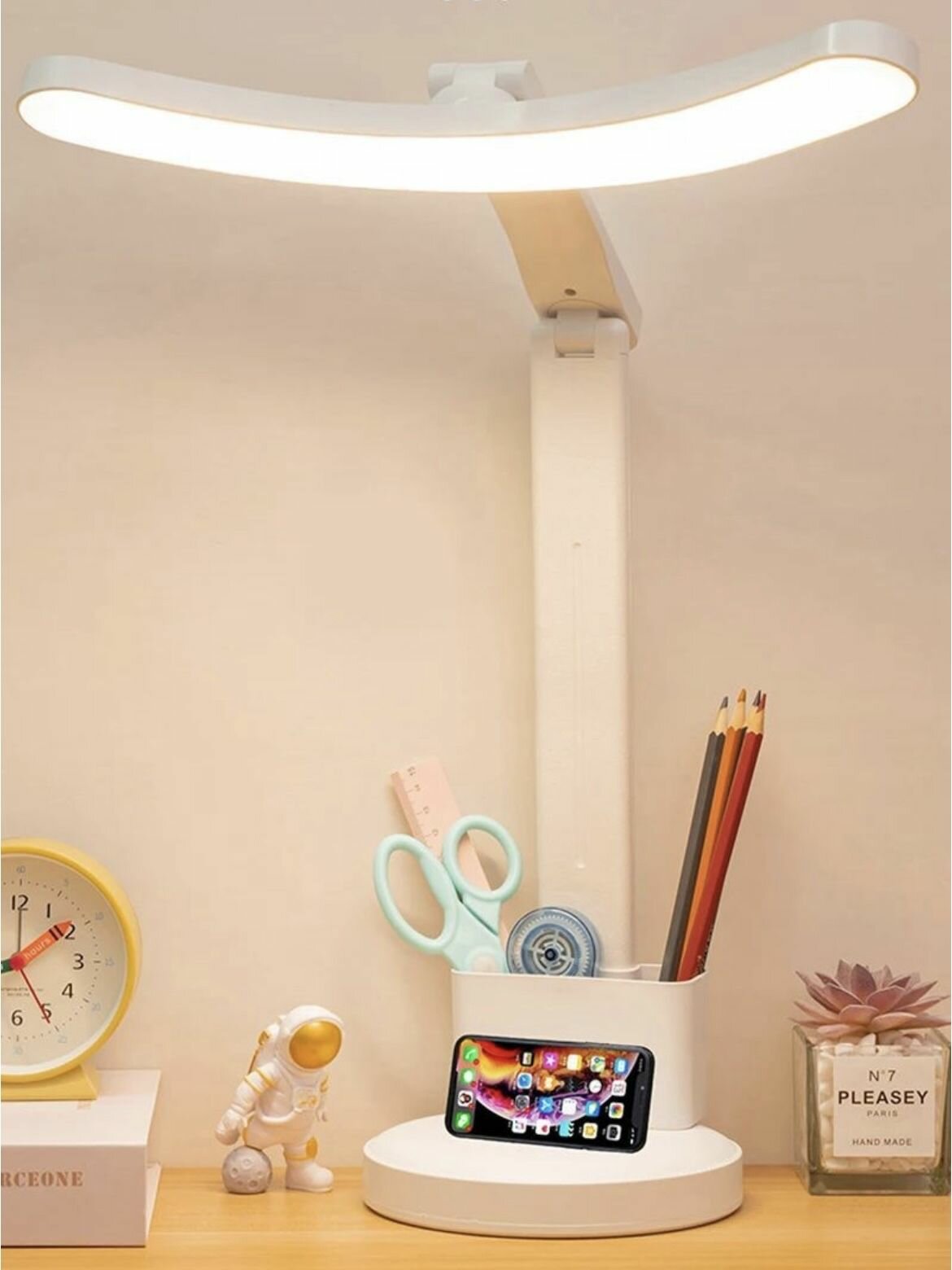 фото Сенсорная настольная лампа с органайзером и подставкой для смартфона.