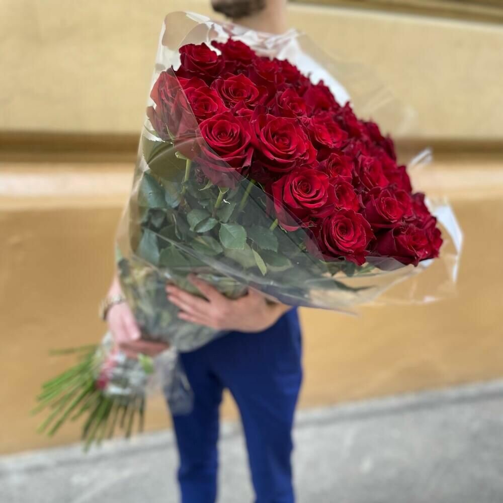 Большой букет из метровых красных роз (100 см)